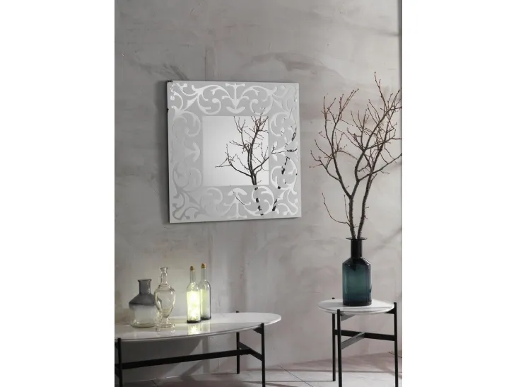 Specchio Namaste con cornice in vetro argentato di Stones