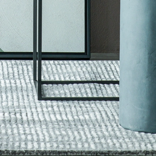 Tappeto Line di Adriani e Rossi