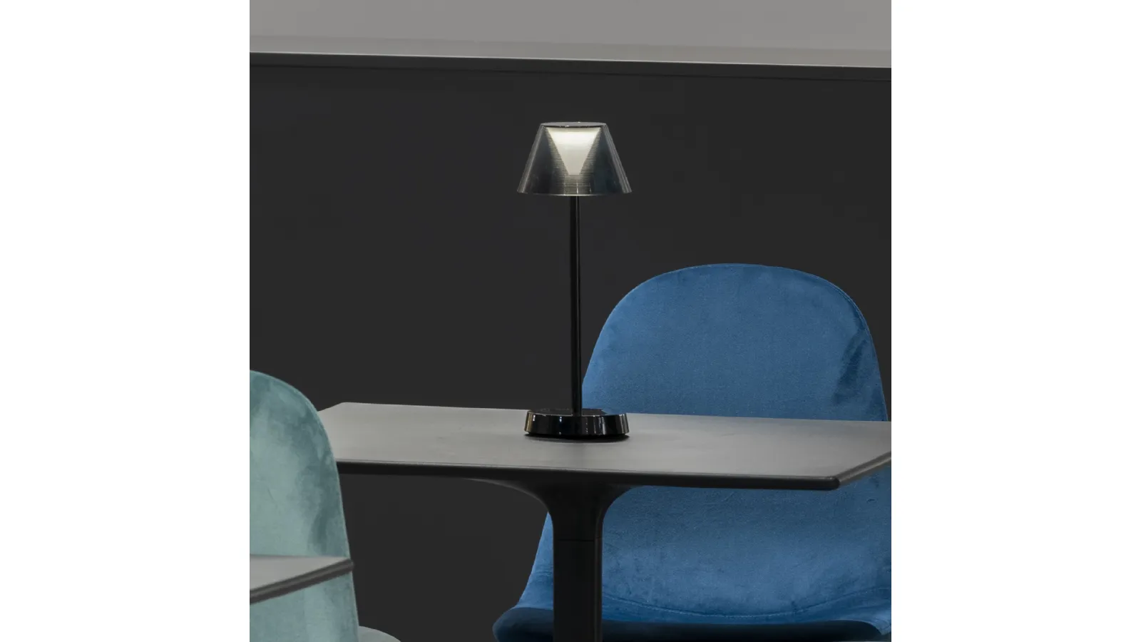 Lampada da tavolo Lolita da esterno ricaricabile senza filo di Ideal Lux