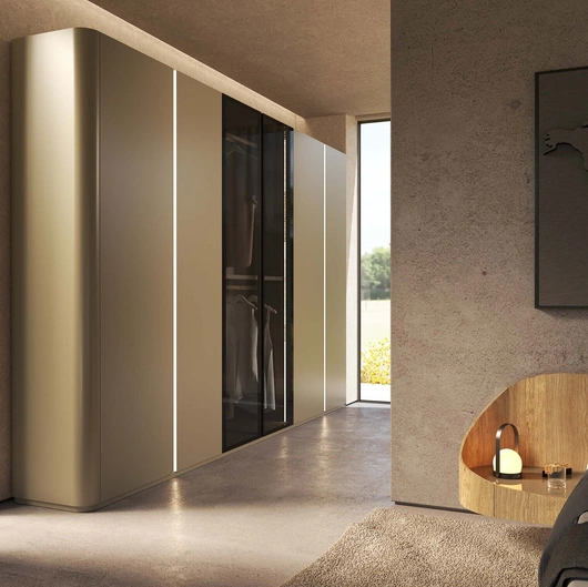 Armadio Ottanta laccato opaco con gole di Voltan