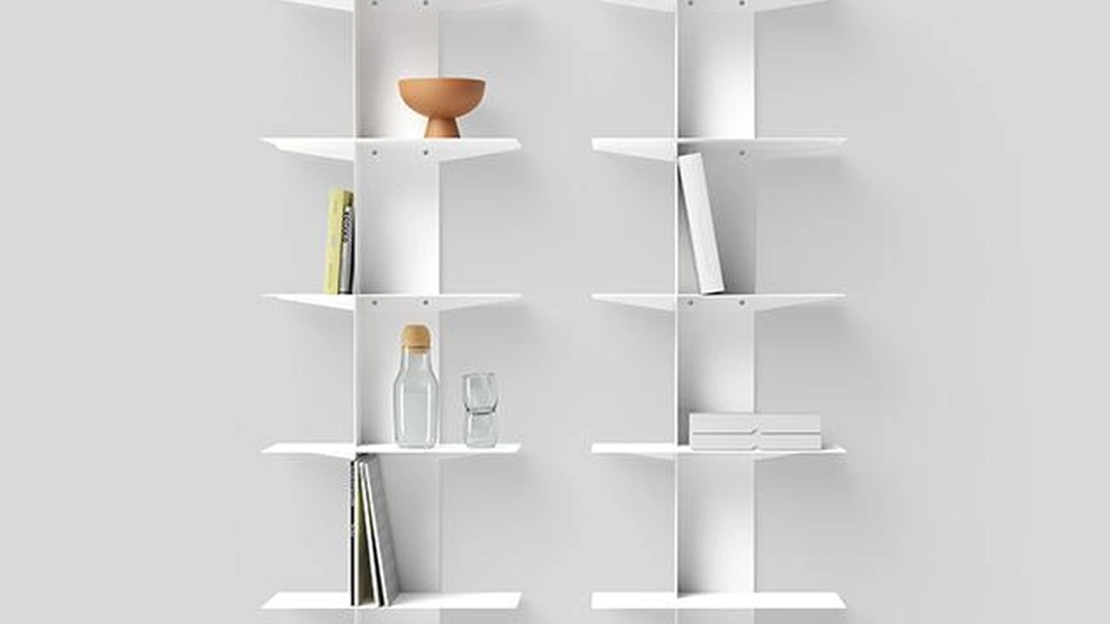 Libreria da parete realizzata con ripiani in alluminio e colonna in acciaio verniciatoLift di Pezzani