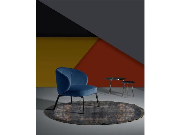 Poltroncina in velluto con struttura in acciaio Dalì di Excò