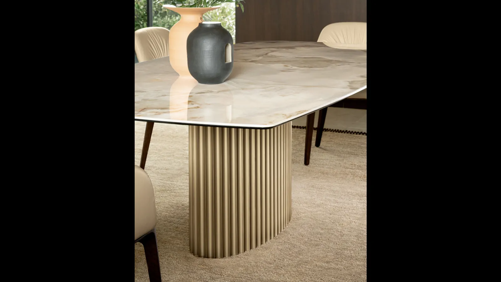Tavolo Enea in ceramica di Riflessi
