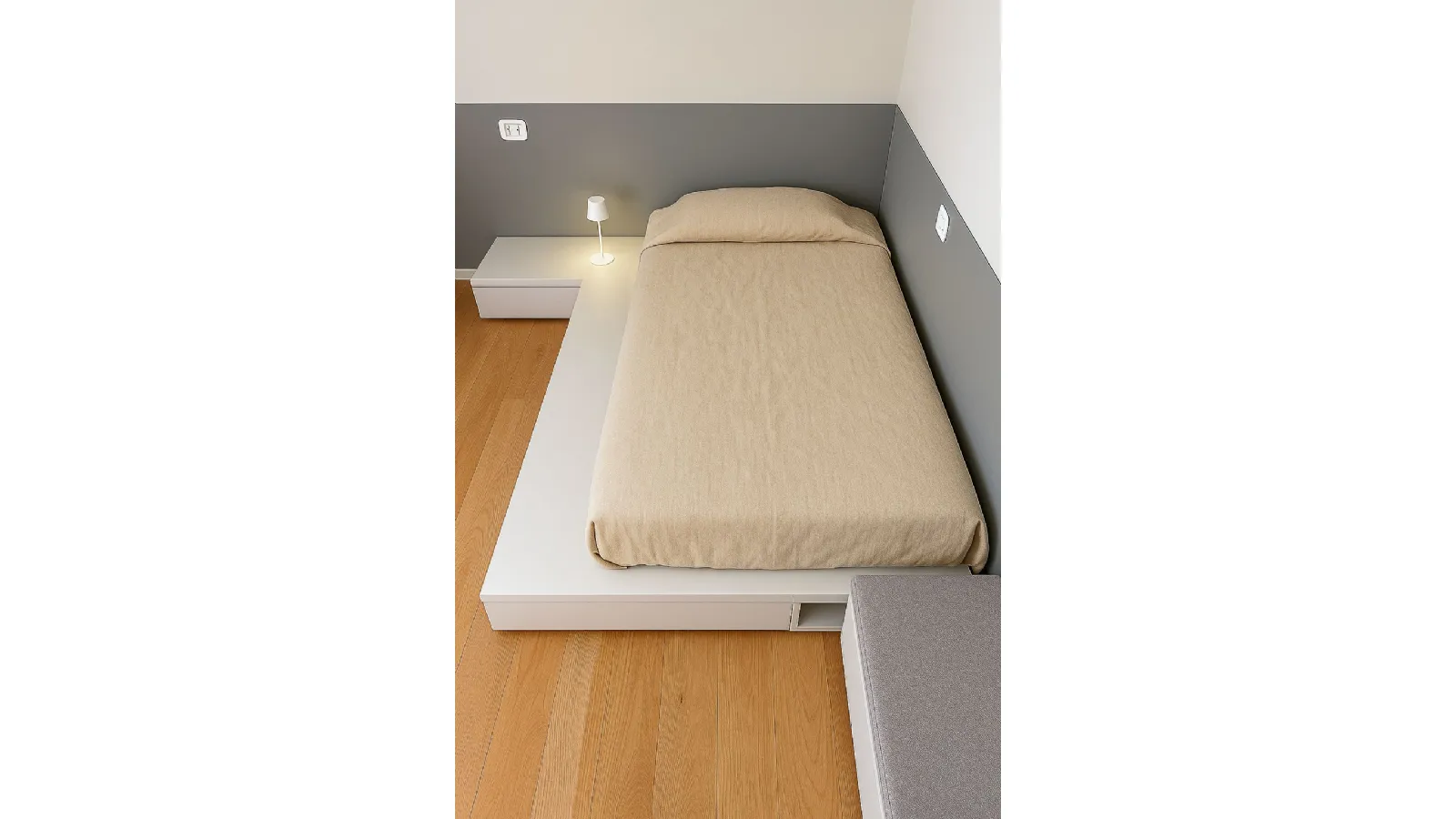 Versatilità e Stile: La Cameretta Evolutiva in Bianco e Azzurro Polvere