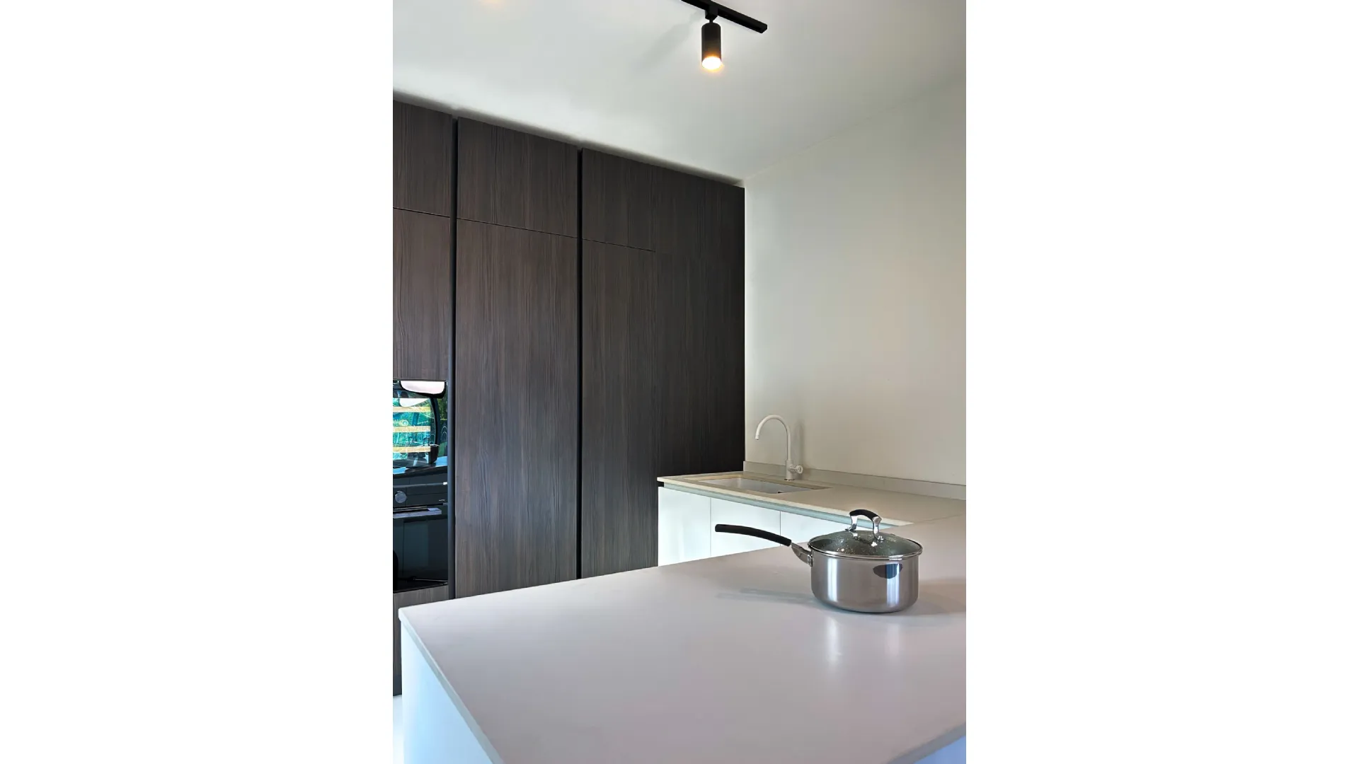 Un piano cottura invisibile, un design senza interruzioni