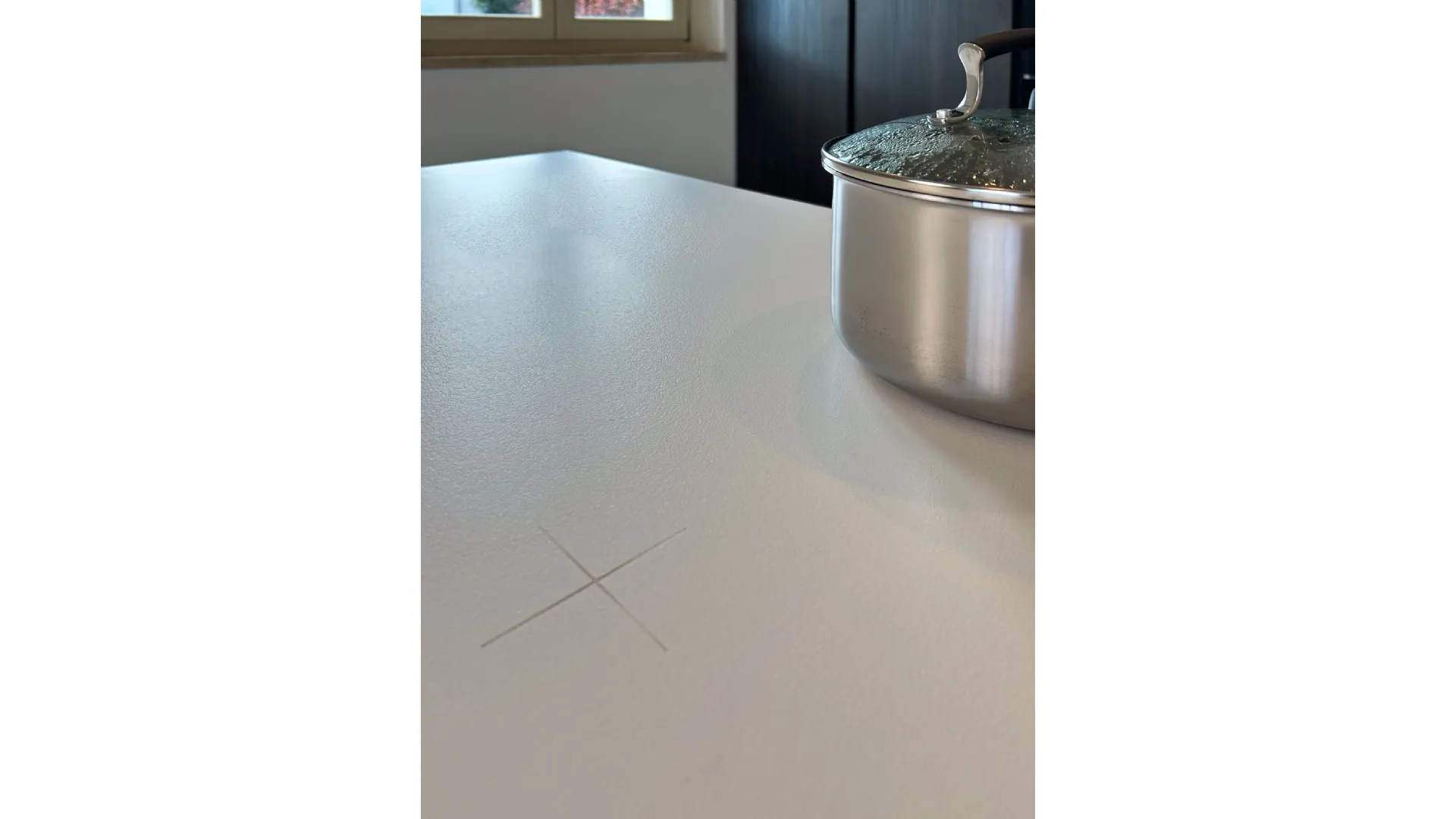 Un piano cottura invisibile, un design senza interruzioni