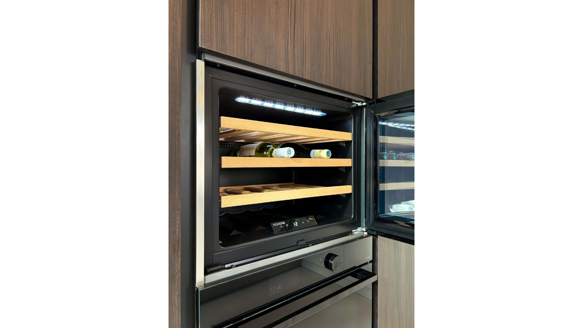 Cucina con penisola — Progetto su misura