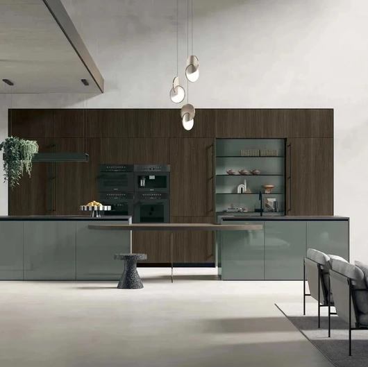 Cucina Moderna in rovere termocotto con isola in laccato lucido Color Trend 06 di Stosa