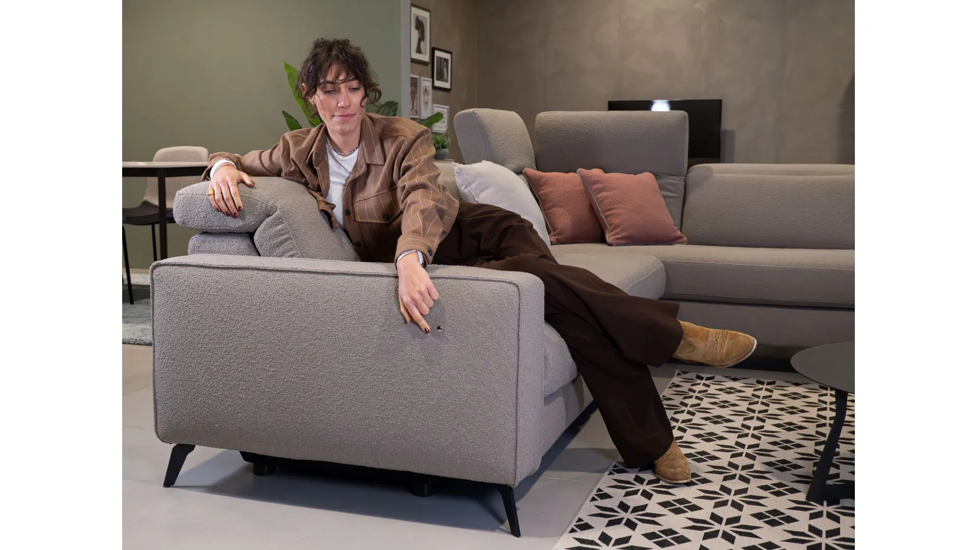 Divano classico con relax elettrico – Comfort e personalizzazione senza compromessi