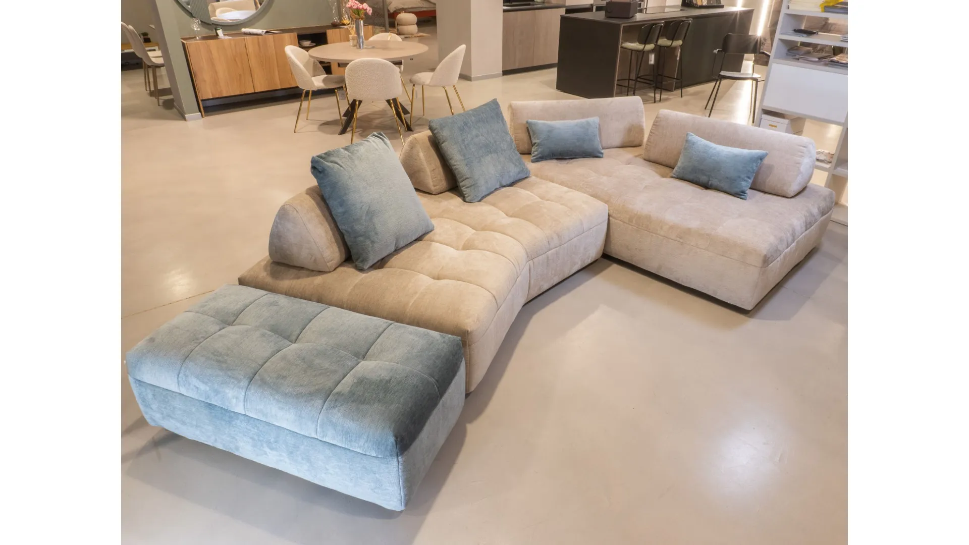 Divano modulare Reed: stile, versatilità e comfort in un’unica soluzione