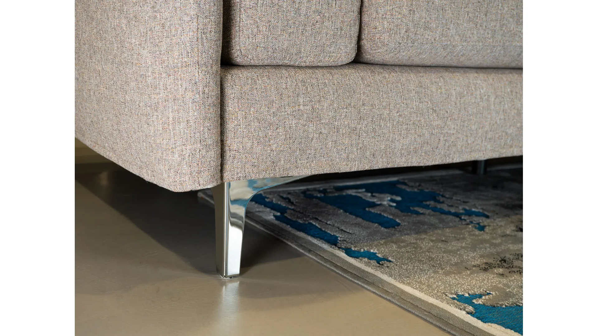 Divano classico personalizzabile – Eleganza e comfort su misura