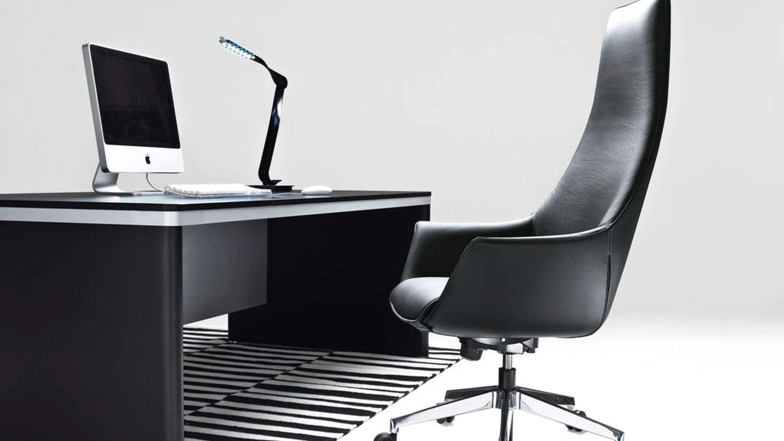 Poltrona Direzionale in ecopelle nera Kimera di Kastel