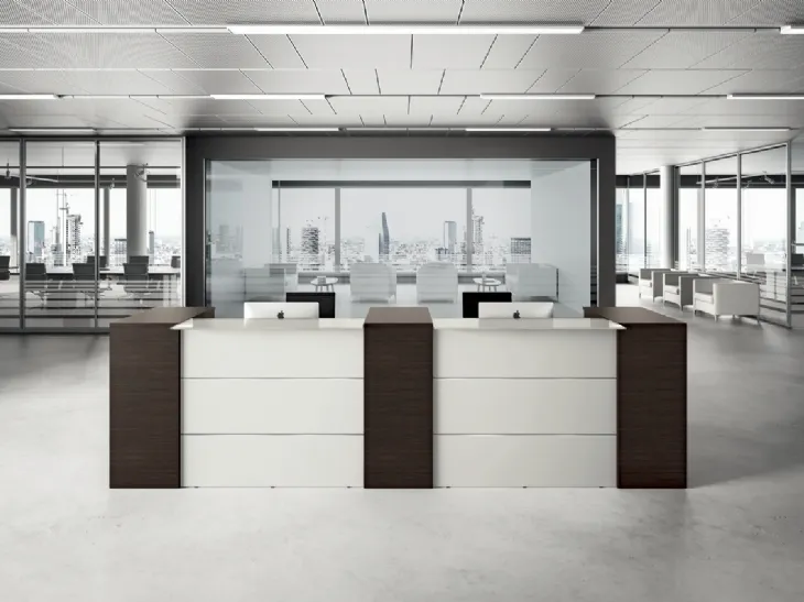 Bancone Reception GET 01 in laccato bianco opaco e melaminico effetto legno di Colombini Office